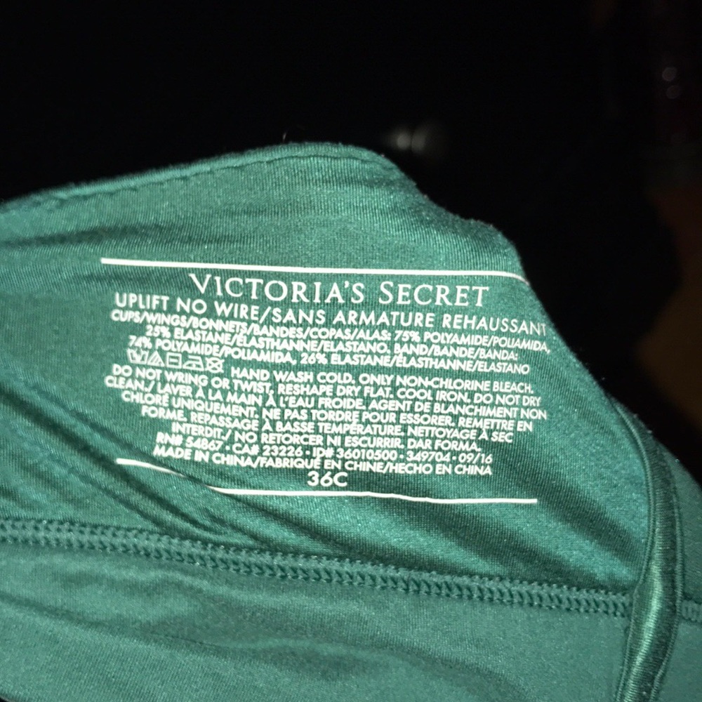 VS Bra - Picture 3 of 3